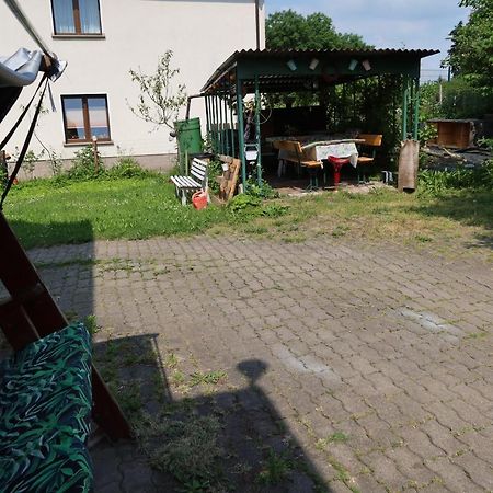 Ferienwohnung Im Einfamilienhaus, Automobil Und Robert Schumann Stadt Τσβικάου Εξωτερικό φωτογραφία