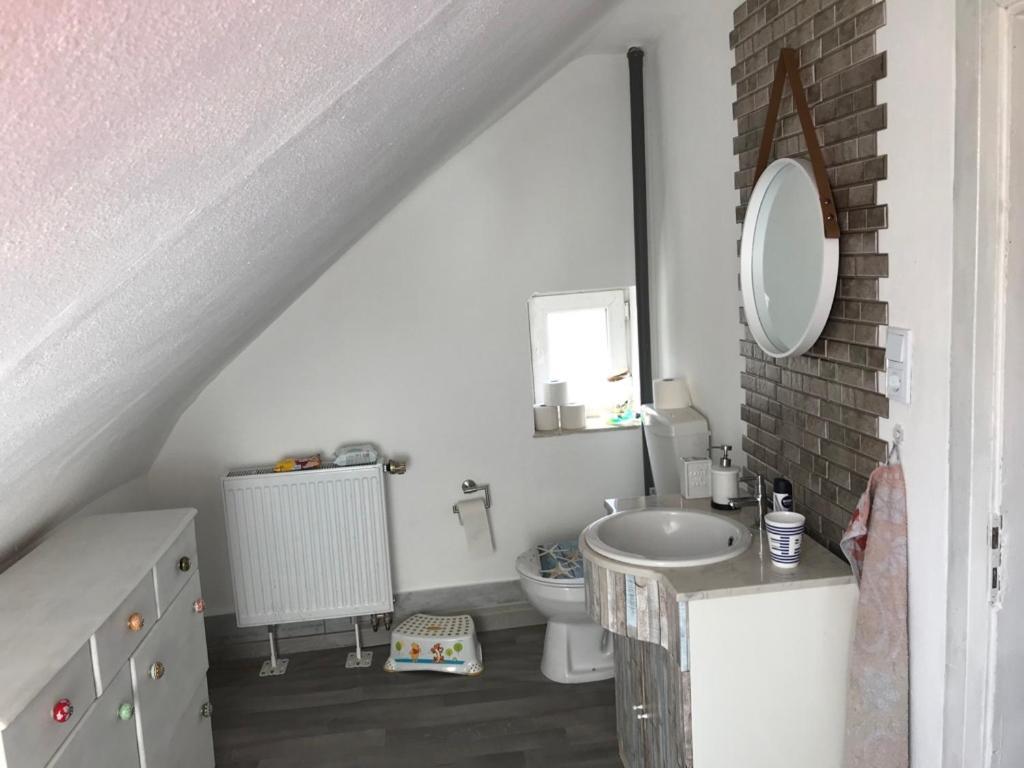 Ferienwohnung Im Einfamilienhaus, Automobil Und Robert Schumann Stadt Τσβικάου Εξωτερικό φωτογραφία