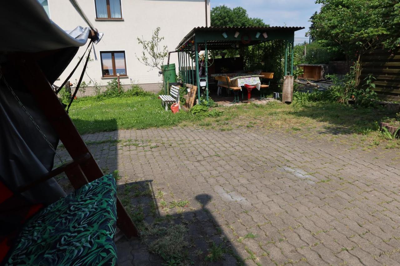 Ferienwohnung Im Einfamilienhaus, Automobil Und Robert Schumann Stadt Τσβικάου Εξωτερικό φωτογραφία